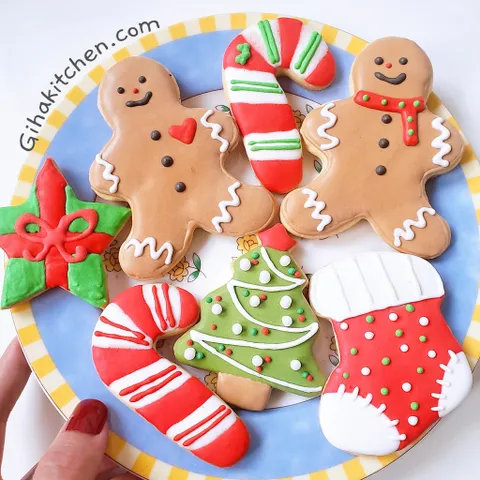 Set Bánh Cookie Giáng Sinh Kèm Hộp Xinh Xắn - Món Quà Ý Nghĩa Cho Gia Đình Mùa Noel - Trang Trí Bắt Mắt, Hương Vani Thơm Ngào Ngạt