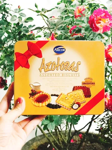 Bánh Quy Kem Arcor Azotozas 251g - Hộp Thiếc Ngon Miệng, Thích Hợp Làm Quà Tặng, Kẹo Ngọt Thưởng Thức Với Trà