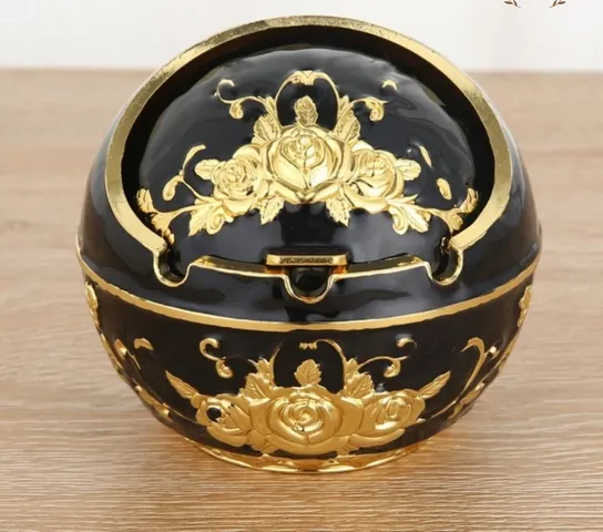 Gạt Tàn Hợp Kim Hoàng Gia Cổ Điển Sang Trọng - Dụng Cụ Trang Trí Phòng Khách Độc Đáo, Bền Đẹp, Nhiều Màu Sắc