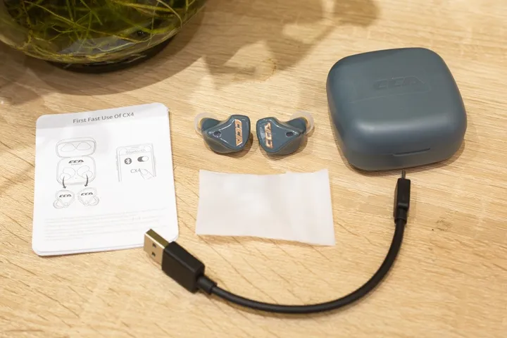 Tai Nghe Bluetooth 5.0 True Wireless CCA CX4 - Âm Thanh Chất Lượng Cao, Thiết Kế Nhẹ, Thời Gian Sử Dụng 22 Giờ, Tính Năng Chơi Game