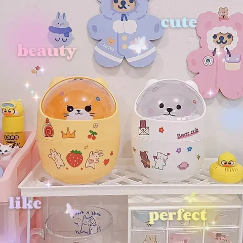Hộp Đựng Rác Mini Để Bàn Hình Gấu Trắng & Mèo Vàng Kèm Sticker Dễ Thương - Tiện Lợi Cho Không Gian Làm Việc