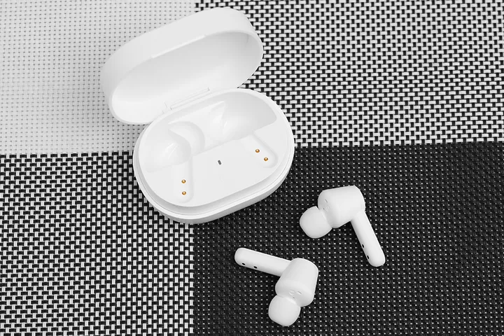 Tai nghe Bluetooth True Wireless SoundPEATS Q - Thiết kế gọn nhẹ, Kết nối Bluetooth 5.0, Thời gian sử dụng 21 giờ - Giá tốt!