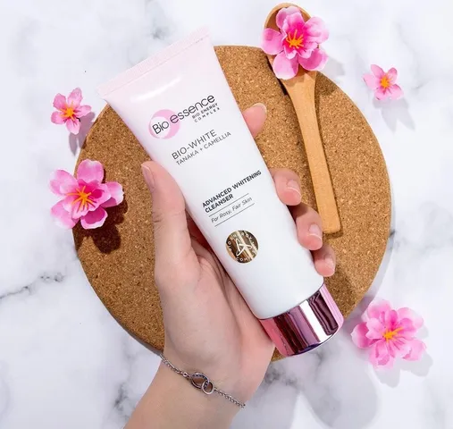 Sữa Rửa Mặt Bio Essence Tanaka & Camellia - Làm Sáng Da, Dưỡng Ẩm Tối Đa, Phù Hợp Mọi Loại Da, 100g