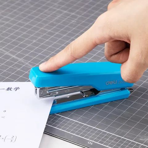 Dập Ghim Deli E0229F Nhiều Màu - Dụng Cụ Học Tập Đc Bền Chắc cho Giấy Tờ, Tài Liệu, Vỏ Nhựa ABS, Kim Loại Chắc Chắn