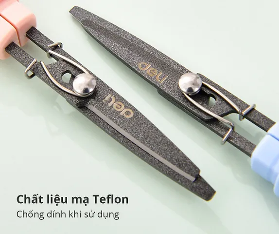 Kéo Tiện Lợi Deli Có Khóa 105mm 77761 - Thiết Kế Nhỏ Gọn, Lưỡi Dao Sắc Bén, Phù Hợp Học Sinh và Văn Phòng