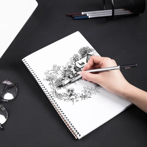 Sổ Tay Vẽ Phác Thảo Gáy Lò XO Deli 73632/7696/7697/7698 - Sketchbook Chất Lượng Cao, Phù Hợp Cho Nghệ Sĩ Mới Bắt Đầu, 80 Trang A4/B5