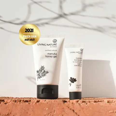 Gel Trị Mụn Living Nature Manuka Honey 10ml - Hỗ Trợ Giảm Mụn Viêm, Mụn Trứng Cá, Làm Dịu Da & Làm Lành Vết Thương