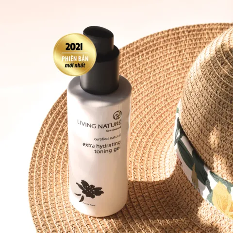 Gel siêu dưỡng ẩm Living Nature Extra Hydrating Toning Gel 100ml - Toner Gel cấp nước, phục hồi độ pH cho da khô, thường, mất nước.