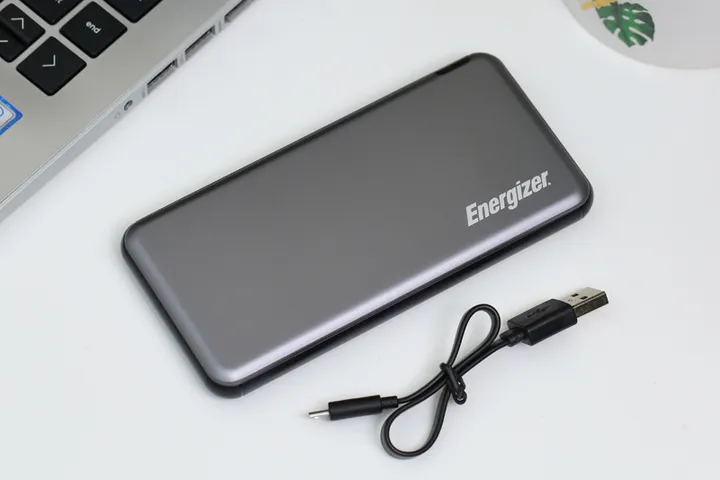 Pin sạc dự phòng Energizer UE10046 10.000 mAh Polymer - 2 cổng USB, thiết kế gọn nhẹ, sạc nhanh cho điện thoại và thiết bị di động