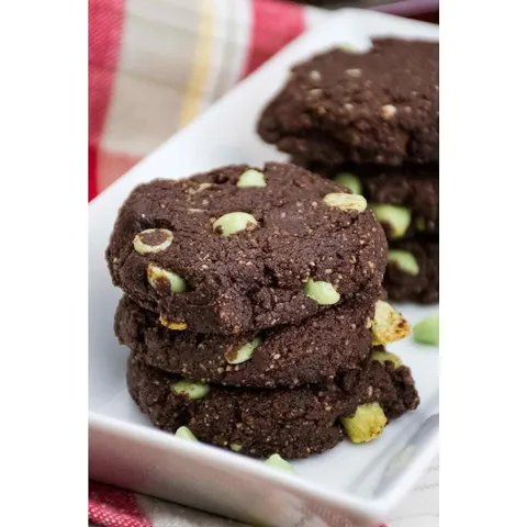 Hạt Socola Chip Trắng Choczero Peppermint - Hạt Nướng Không Đường Thơm Ngon, Thích Hợp Dùng Làm Bánh, 198g