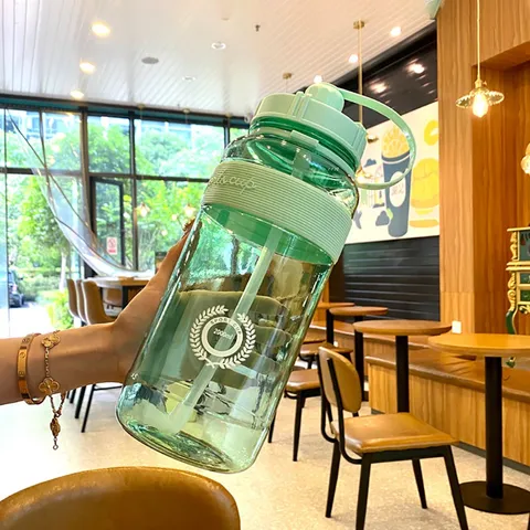 Bình Đựng Nước Thể Thao Ống Hút Dây Đeo - Nhựa PC An Toàn, Tiện Lợi Mang Theo Tập Gym, Du Lịch - Nhiều Màu Sắc 600ml-2000ml