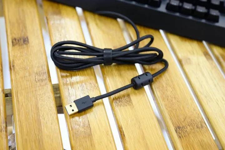 Bàn phím cơ E-Dra EK3104 RGB Led - Thiết kế Tối Giản 104 Phím Chất Liệu Nhựa ABS, Kết Nối USB Type-C, Đèn Rainbow Led