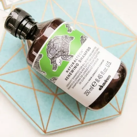 Dầu gội Davines Renewing Shampoo 250ml - Hỗ trợ trẻ hóa tóc và da đầu, Duy trì tình trạng tóc khỏe mạnh, Mái tóc suôn mượt, óng ả