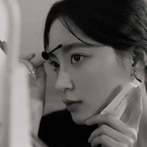Gel Cố Định Lông Mày Romand Han All Brow Fixer - Gel Trong Suốt Tạo Dáng Tự Nhiên, Không Bết, Duy Trì Lông Mày Đẹp Lâu Dài