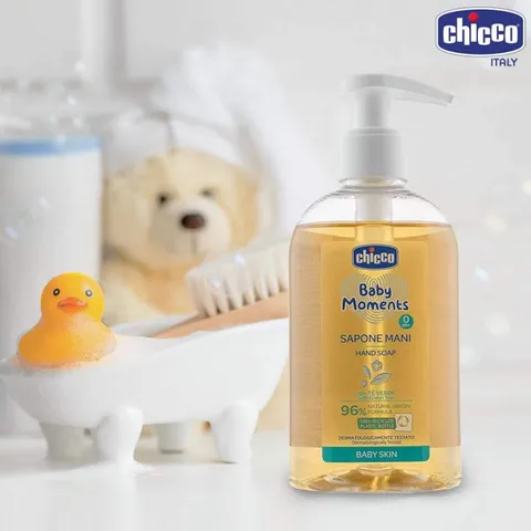 Nước Rửa Tay Chicco 0M+ Chiết Xuất Trà Xanh Cho Bé - An Toàn, Lành Tính, Dưỡng Ẩm Da Mềm Mại, 250ml