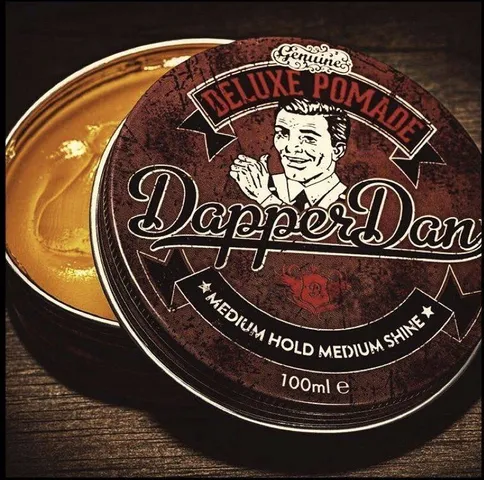 Sáp Vuốt Tóc Nam Dapper Dan Deluxe Pomade 100ml - Độ Giữ Nếp Cao, Bóng Đẹp Tự Nhiên, Hương Vanilla & Honey - Dễ Tạo Kiểu, Không Khô Tóc