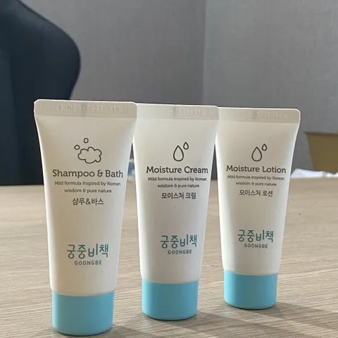 Sữa Tắm Gội Cho Trẻ Sơ Sinh Goongbe - An Toàn, Dịu Nhẹ Từ Thiên Nhiên, Không Hương Liệu, Phù Hợp Với Da Nhạy Cảm