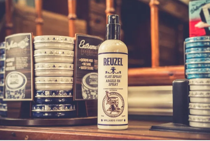 Xịt Tạo Phồng Tóc Reuzel Clay Spray 350ml - Giữ Nếp Cao, Độ Phồng Tốt, Hương Thơm Tự Nhiên, Dễ Dàng Gội Rửa