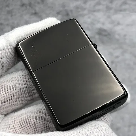 Bật lửa Zippo Emblem BK GT-R ZA-5-206B - Bật lửa chống gió cao cấp với thiết kế sang trọng và logo GT-R, thích hợp cho tín đồ đam mê xe hơi.