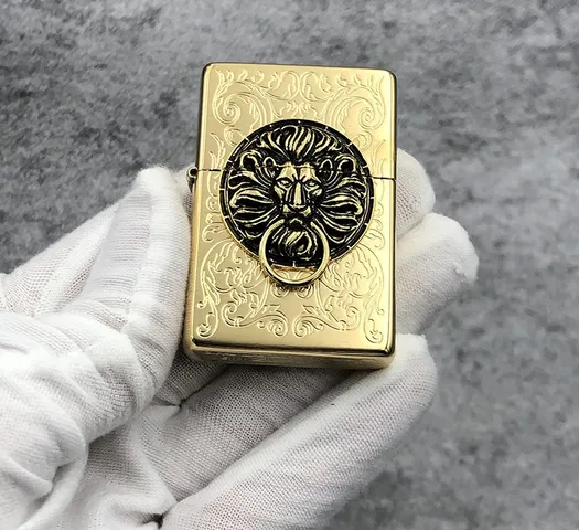 Bật lửa Zippo Lion Guard Gold ZA-1-35A Màu Vàng Sang Trọng - Họa Tiết Đầu Sư Tử Quyền Uy, Bền Bỉ, Dễ Dàng Sử Dụng