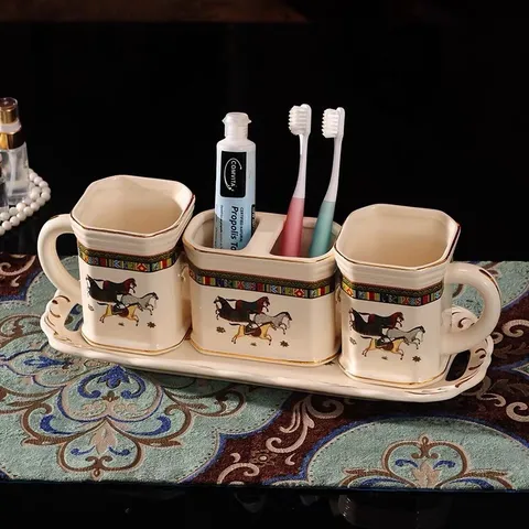 Bộ cốc đánh răng gốm sứ họa tiết ngựa cao cấp - Set 2 cốc, 1 ống đựng và khay sang trọng cho phòng tắm hiện đại