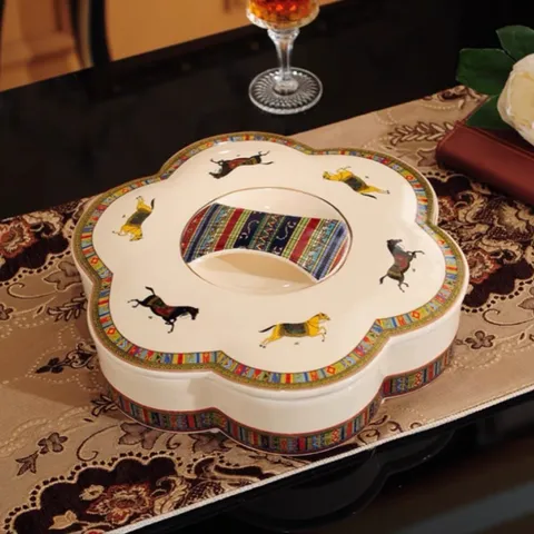 Khay Đựng Bánh Kẹo Gốm Sứ Họa Tiết Ngựa và Hoa Văn Thổ Cẩm - Trang Trí Độc Đáo Cho Ngày Tết