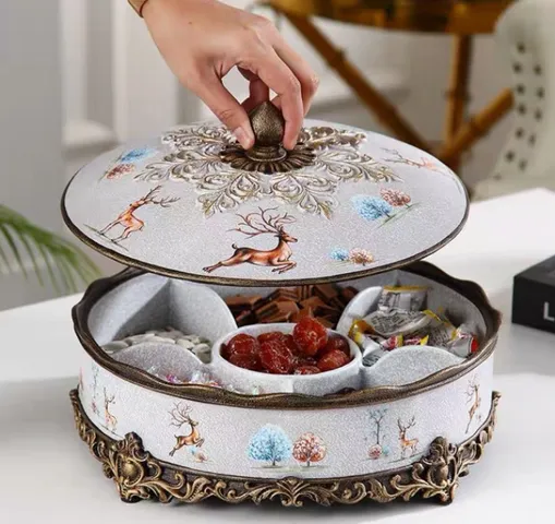 Khay Đựng Bánh Mứt Kẹo Hình Hươu 5 Ngăn - Thiết Kế Độc Đáo Mang Lại Phúc Lộc Thọ Cho Ngày Tết
