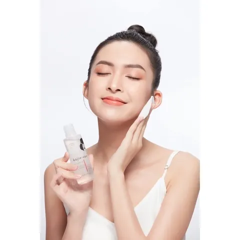 Nước Hoa Hồng Cân Bằng Độ Ẩm Kojie San - Dưỡng Sáng Da, Cấp Ẩm, Giúp Da Khỏe Mịn, Chai 100ml Chất Lượng Cao