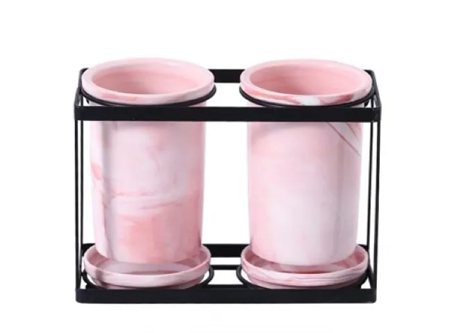 Set ống đựng đũa sứ hồng cao cấp kèm kệ gỗ và khay hứng nước - Dụng cụ nhà bếp đẹp mắt, sang trọng