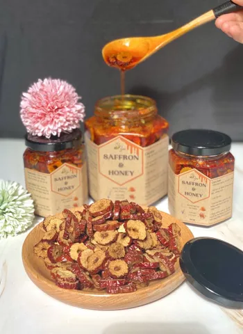 Set Saffron 1g và Táo Tàu Ngâm Mật Ong Bee Beauty - Tăng Cường Sức Khỏe, Cải Thiện Giấc Ngủ và Tốt Cho Dạ Dày