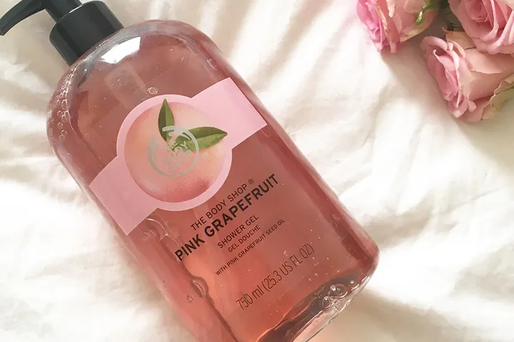 Sữa Tắm The Body Shop Bưởi Hồng - Gel Tắm Dưỡng Da Mềm Mại, Hương Thơm Ngọt Ngào, 250ml
