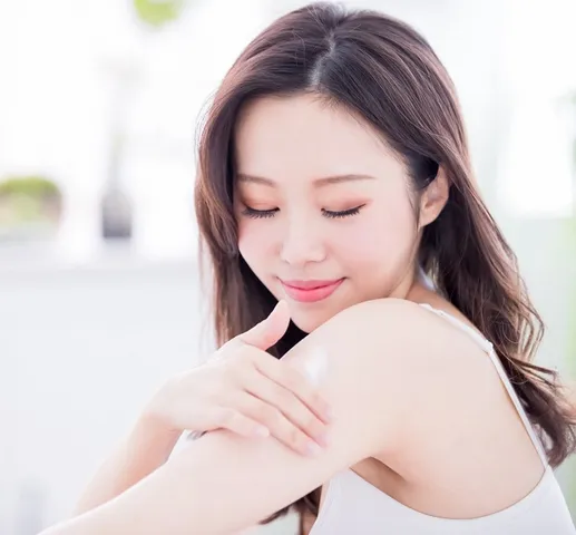 Gel Dưỡng Thể Sáng Da Bruno Vassari Body Care Slim Effect 200ml - Hỗ Trợ Dưỡng Trắng, Săn Chắc Da, Thải Độc, Giảm Mỡ Thừa
