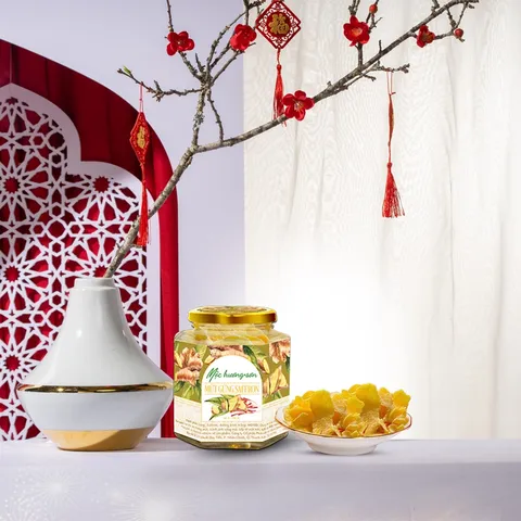 Hộp Quà Tết Saffron - Táo Đỏ Sấy Khô & Mứt Gừng Cao Cấp - Món Quà Sức Khỏe Ý Nghĩa Cho Ngày Tết