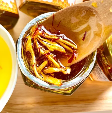 Set Quà Tặng Saffron Mật Ong Ngâm Đông Trùng Hạ Thảo & Trà Táo Đỏ - Tăng Cường Sức Khỏe, Quà Tặng Ý Nghĩa Cho Người Thân