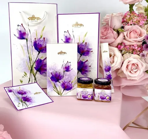 Set Quà Tặng Saffron Ngâm Mật Ong và Nhụy Hoa Nghệ Tây - Lựa Chọn Sang Trọng cho Sức Khỏe và Làm Đẹp