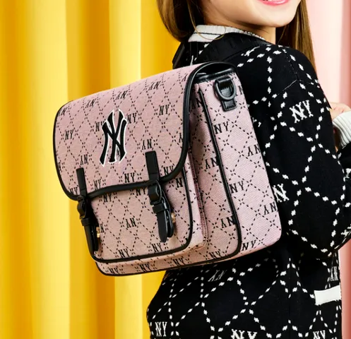 Túi Xách Trẻ Em MLB Diamond Monogram Jacquard NY Yankees Hồng - Balo Tiện Lợi Đi Học, Chơi, Phong Cách Thời Trang Nam Nữ