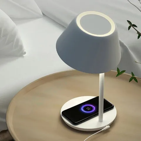 Đèn Ngủ Thông Minh Yeelight Staria Bedside Lamp Pro YLCT03YL - Điều Khiển Bằng Giọng Nói, Sạc Không Dây, Thiết Kế Cổ Điển, Tương Thích Apple HomeKit