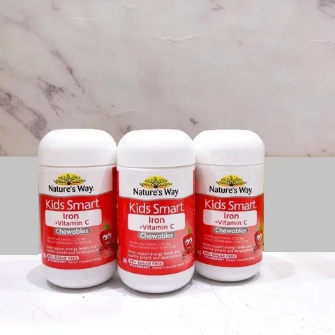 Kẹo bổ sung sắt và Vitamin C Nature's Way Kids Smart cho bé - Hương vị dâu thơm ngon, không gây táo bón, tăng cường hấp thụ dinh dưỡng 50 viên