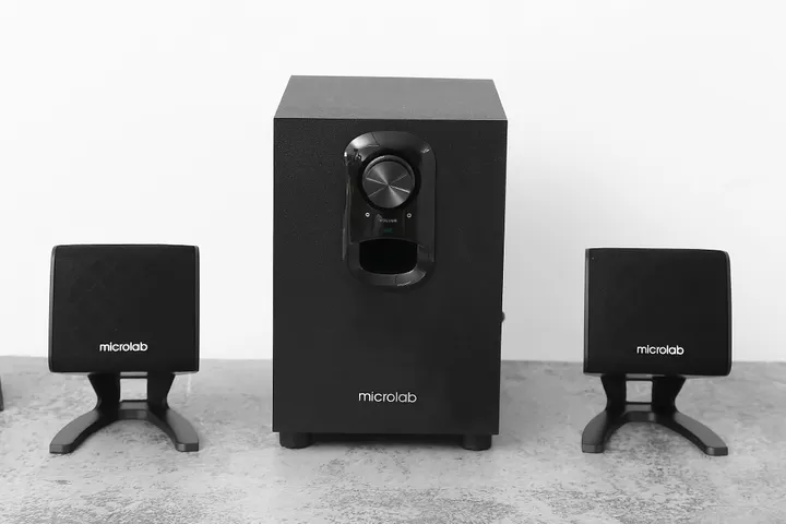 Loa Máy Tính Để Bàn Microlab M108 - Hệ Thống Âm Thanh 2.1, Công Suất 11W, Kết Nối Jack 3.5mm, Âm Thanh Rõ Ràng, Sống Động