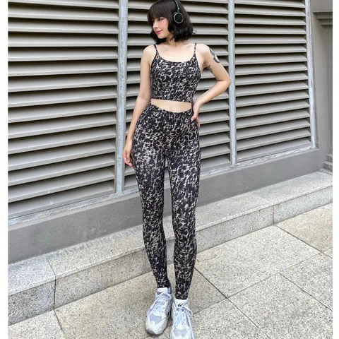 Bộ Đồ Tập Gym Nữ S230110 - Áo Bra 2 Dây Phối Quần Legging Cạp Cao Tôn Dáng Thoải Mái, Chất Liệu Co Giãn, Phù Hợp Tập Luyện