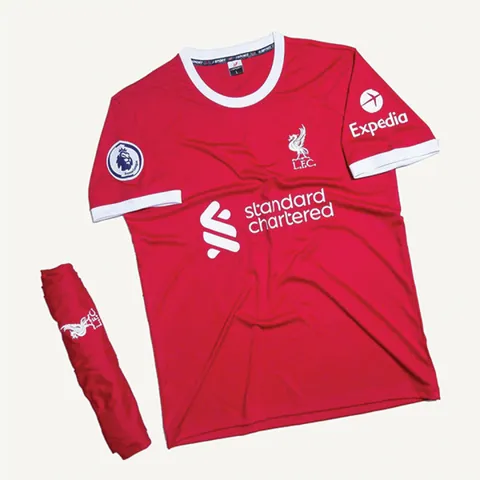 Bộ Quần Áo Thể Thao Câu Lạc Bộ Liverpool 23/24 - Áo Thun Đỏ Chất Liệu Dri-FIT, Logo Sắc Nét, Dành Cho Fan Bóng Đá