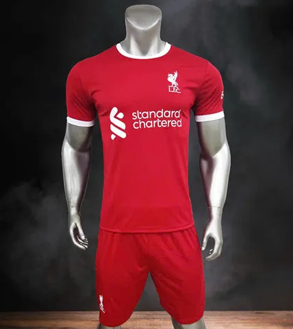 Bộ Quần Áo Thể Thao Câu Lạc Bộ Liverpool 23/24 - Áo Thun Đỏ Chất Liệu Dri-FIT, Logo Sắc Nét, Dành Cho Fan Bóng Đá