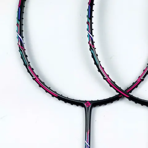 Vợt Cầu Lông Kumpoo Power Balanced 11 - Carbon Graphite Cao Cấp, Độ Chính Xác Cao, Thế Hệ Mới Dành Cho Người Chơi Nâng Cao Kỹ Thuật