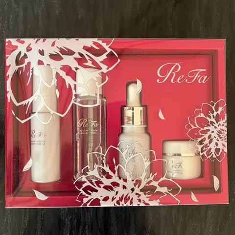 Bộ 4 Món Dưỡng Da Cấp Ẩm và Trẻ Hóa Refa Expression - Serum, Lotion, Tinh Chất và Kem Dưỡng Giúp Da Mịn Màng, Tươi Trẻ