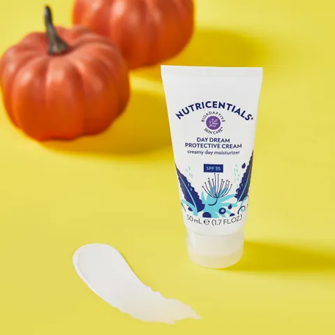 Kem Dưỡng Ngày Nuskin Day Dream Protective Cream SPF35 - Dưỡng Ẩm, Chống Nắng, Bảo Vệ Da Rạng Rỡ, Phù Hợp Da Thường và Khô