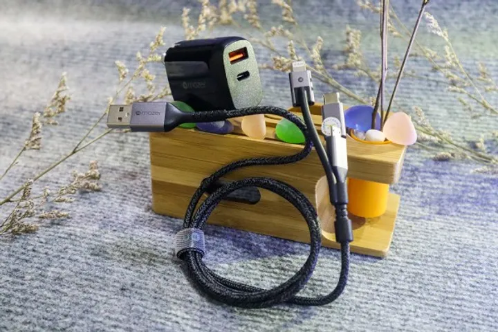 Combo Củ Sạc Mazer SuperMINI 20W và Dây Sạc Đa Năng 3in1 - Sạc Nhanh, Siêu Nhỏ Gọn, Tương Thích iPhone và Smartphone