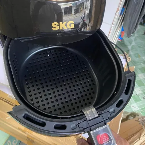 Nồi Chiên Không Dầu SKG SK-71 Dung Tích 8L - Công Nghệ Rapid Air, Chiên Giòn Ngon Mọi Món Ăn, Dễ Dàng Sử Dụng & Vệ Sinh