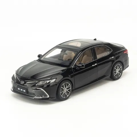Mô hình xe Toyota Camry 2021 1:18 Paudi - Chi tiết kim loại bền, lốp cao su, quà tặng hoàn hảo cho người yêu xe hơi.
