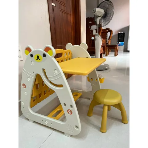 Bàn học kèm ghế đa năng 3 trong 1 cho bé - Bàn học và bảng vẽ tiện dụng cho trẻ em, chất liệu an toàn, dễ lắp đặt