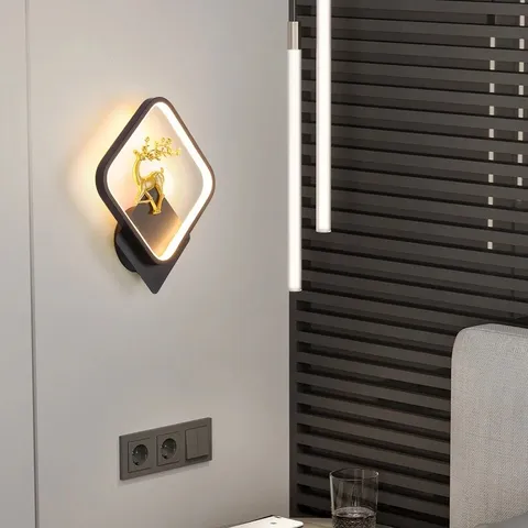 Đèn Ngủ Treo Tường Hươu 3 Chế Độ Sáng - Đèn LED Trang Trí Phòng Ngủ Hiện Đại, Họa Tiết Nghệ Thuật Sống Động